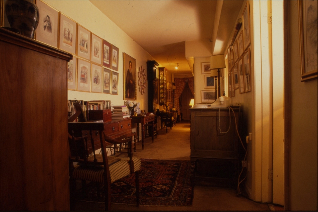 19910205 14 EARL'S COURT SQUARE HALL 33.jpg